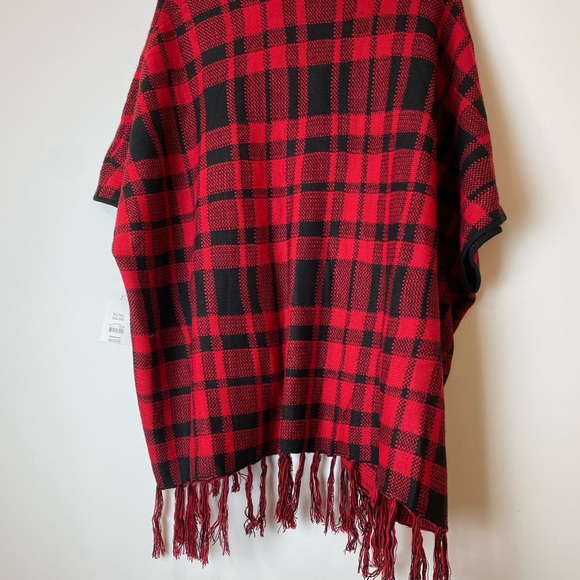 NWT Faded Glory Red and Black Buffalo Plaid Open Poncho Sweater - Picture 9 of 12